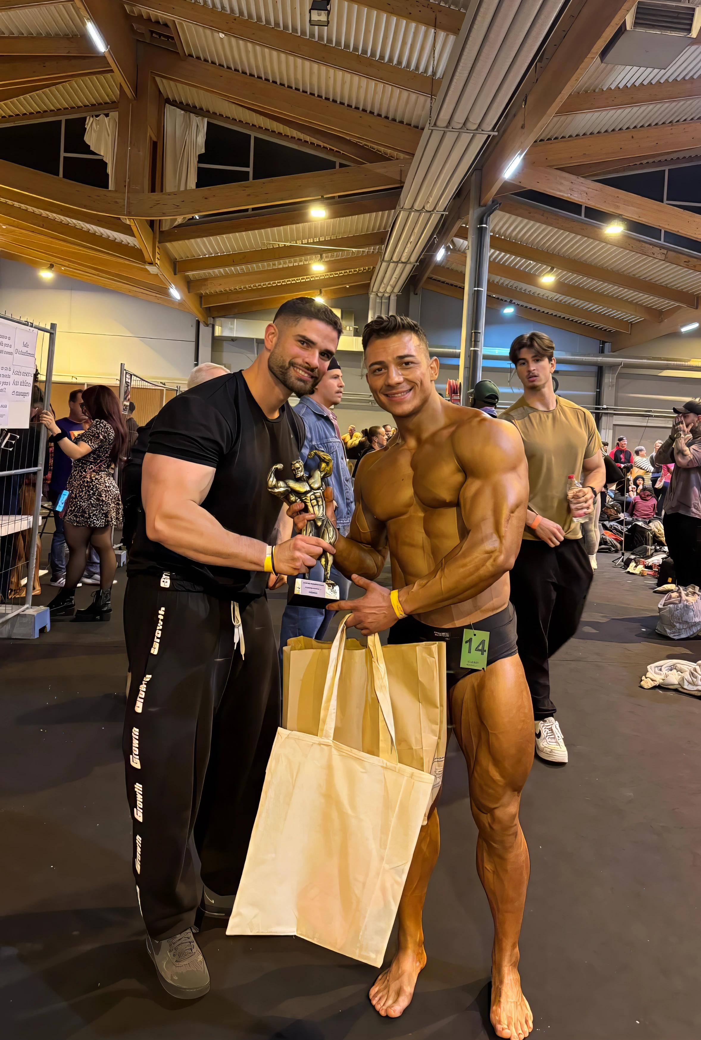 coach de musculation en action